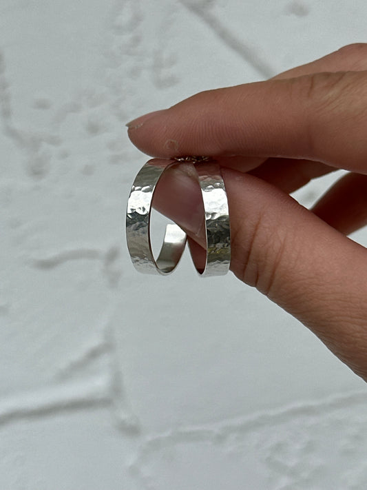 Eira Hoops
